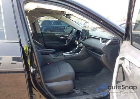 2021 Toyota Rav4 Xle z USA, uszkodzony, nr VIN 2T3P1RFV0MC166900